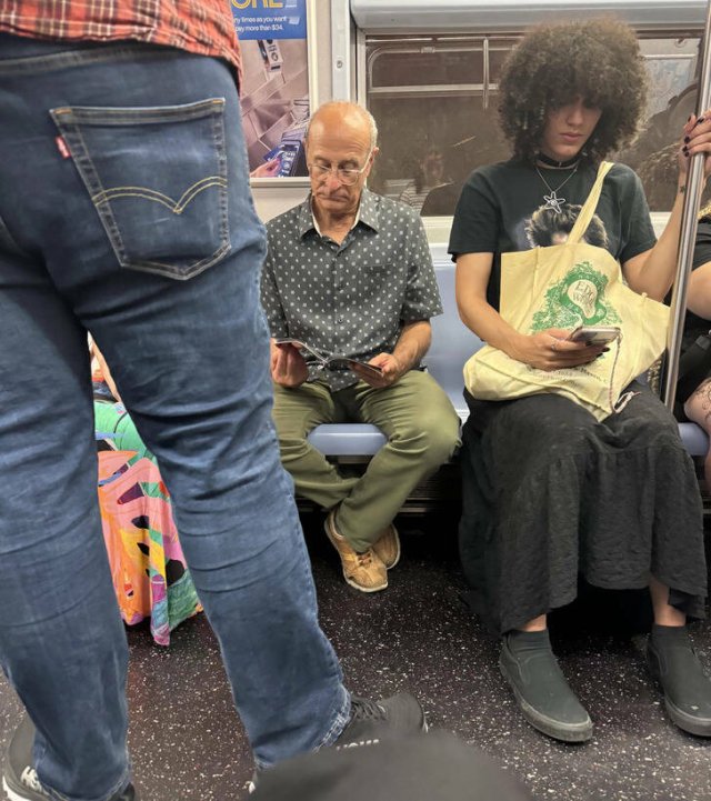 Optical Illusions (16 pics)