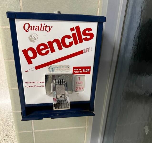 Interesting Things From American Schools (25 pics)