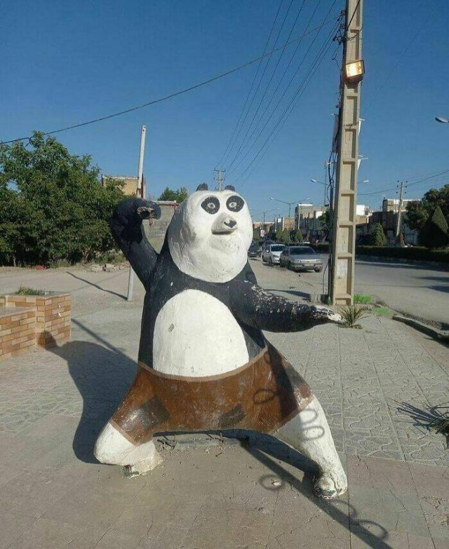 What Is Going On Here? (23 pics)