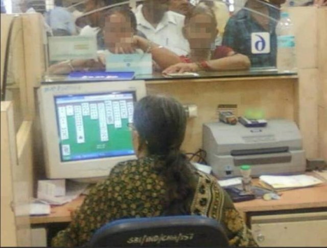 What Is Going On Here? (13 pics)
