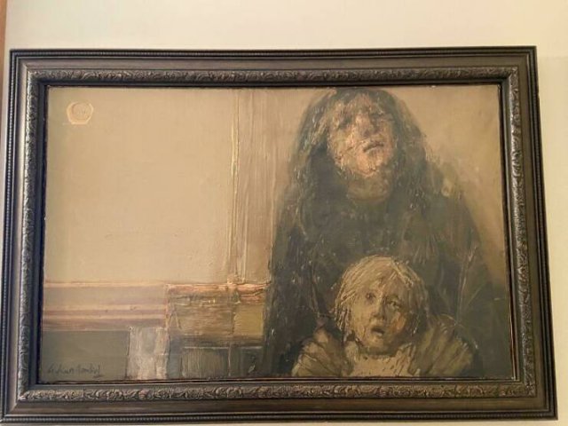 Creepy Finds In Houses (23 pics)