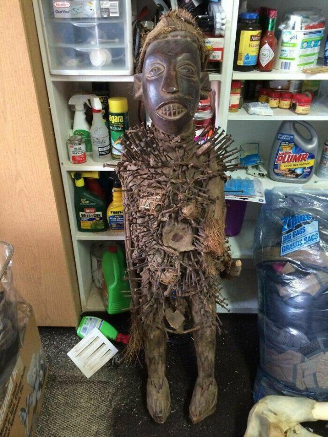 Creepy Finds In Houses (23 pics)