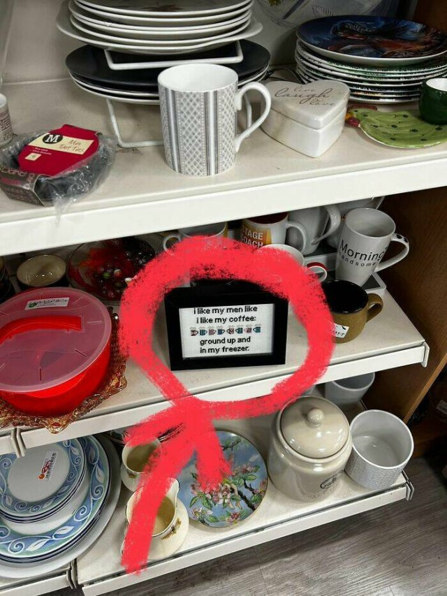 Weird Finds In Thrift Shops (24 pics)