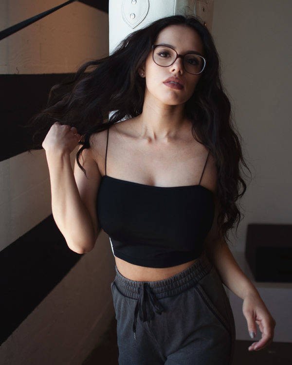 Beautiful Latin Girls (34 pics)