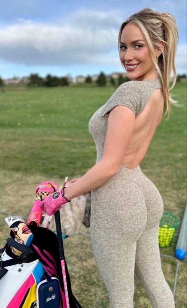 Girls In Yoga Pants (33 pics)