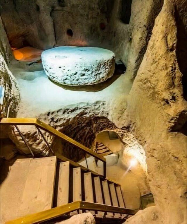 Incredible Ancient Finds (24 pics)