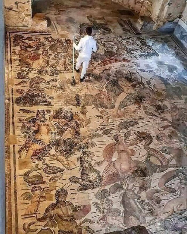 Incredible Ancient Finds (24 pics)