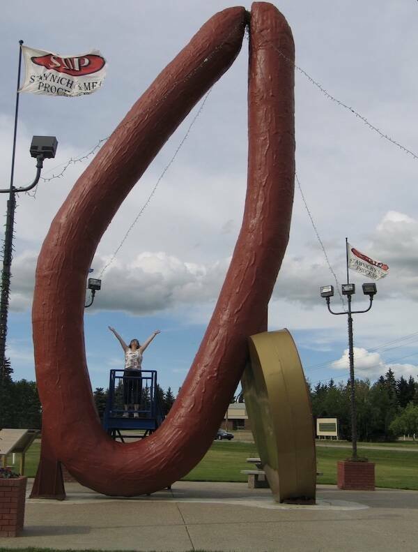 Giant Things (18 pics)