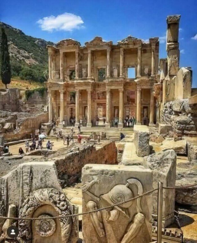 Incredible Ancient Finds (24 pics)