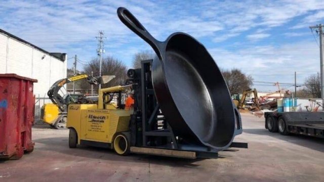 Giant Things (18 pics)