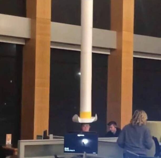 What Is Going On Here? (24 pics)