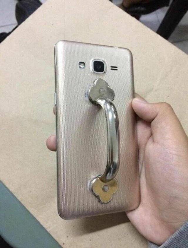 What Is Going On Here? (50 pics)