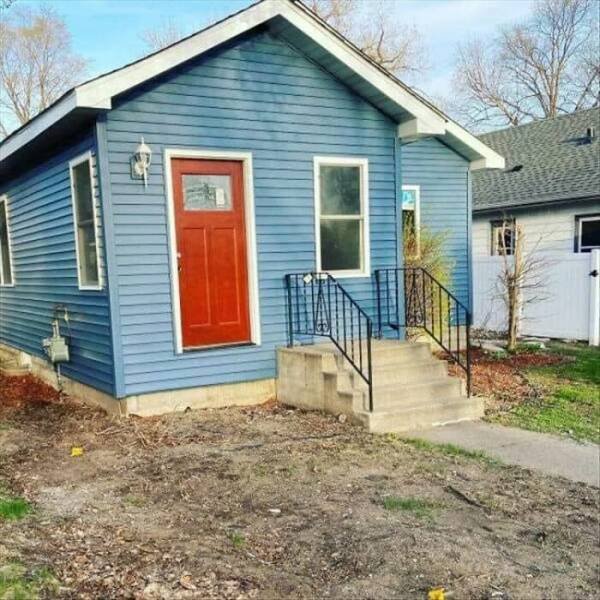 Strange Real Estate (24 pics)