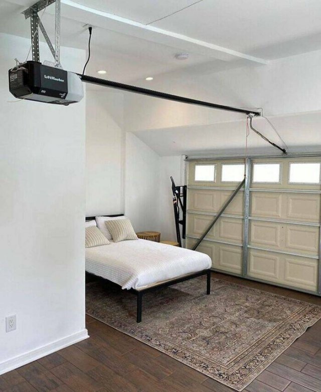 Strange Real Estate (24 pics)
