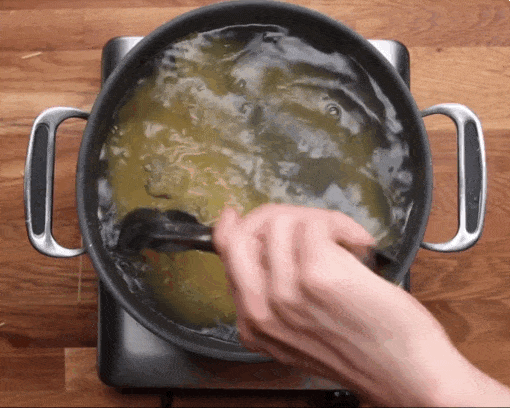 Common Myths About Cooking (15 gifs)