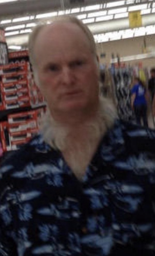 Odd People In Stores (24 pics)