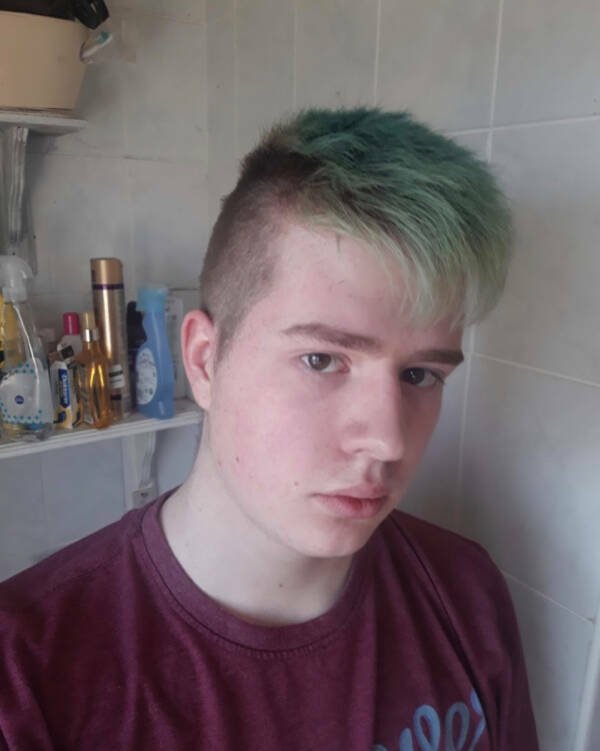 Awful Haircuts (20 pics)