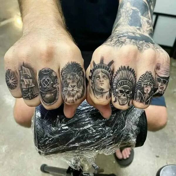 Unusual Tattoos (25 pics)