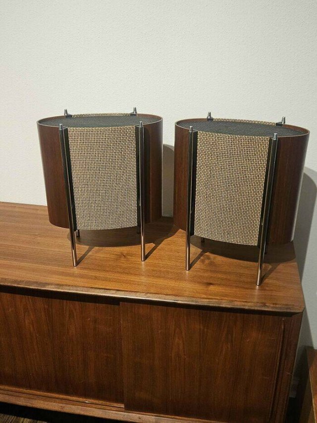 Vintage Interior Items (25 pics)