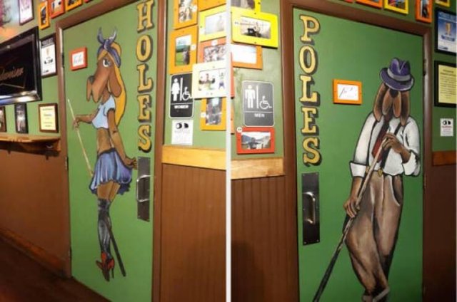 Hilarious Signs In Restrooms (17 pics)