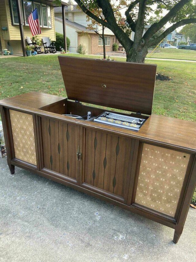 Vintage Interior Items (25 pics)