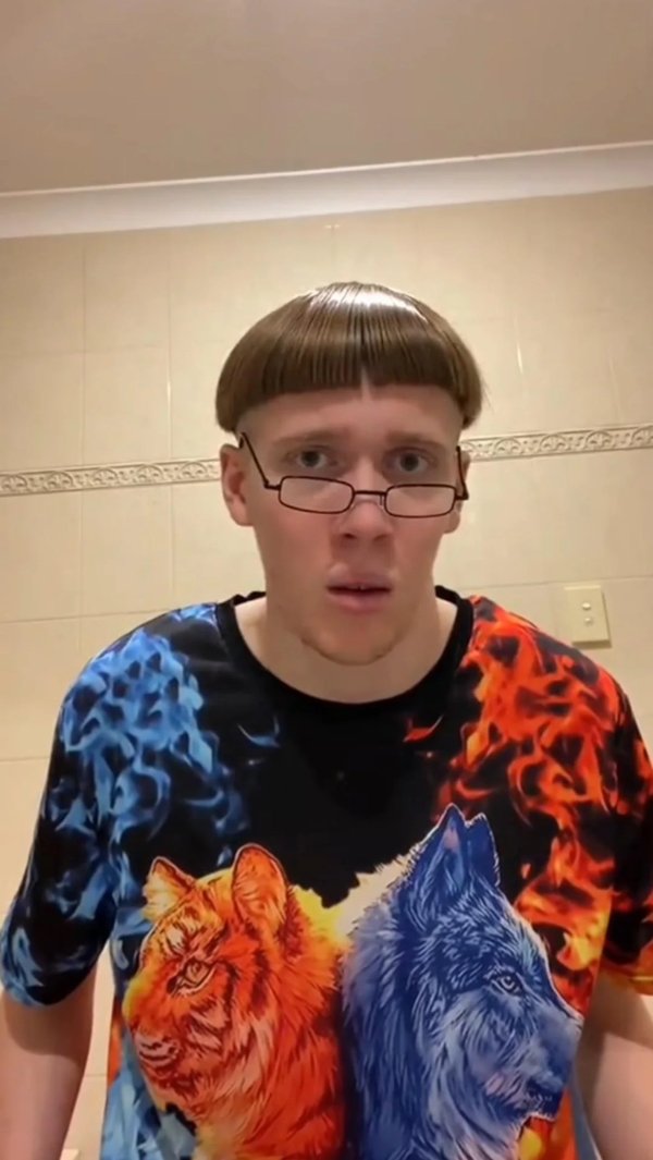 Awful Haircuts (23 pics)