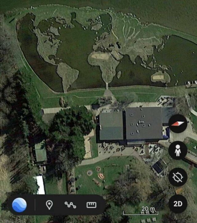 Unusual Finds On Google Maps (24 pics)