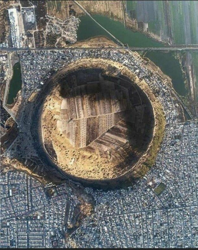 Unusual Finds On Google Maps (24 pics)