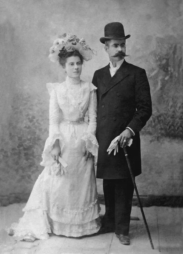 People Share Their Cool Photos From The Past (23 pics)