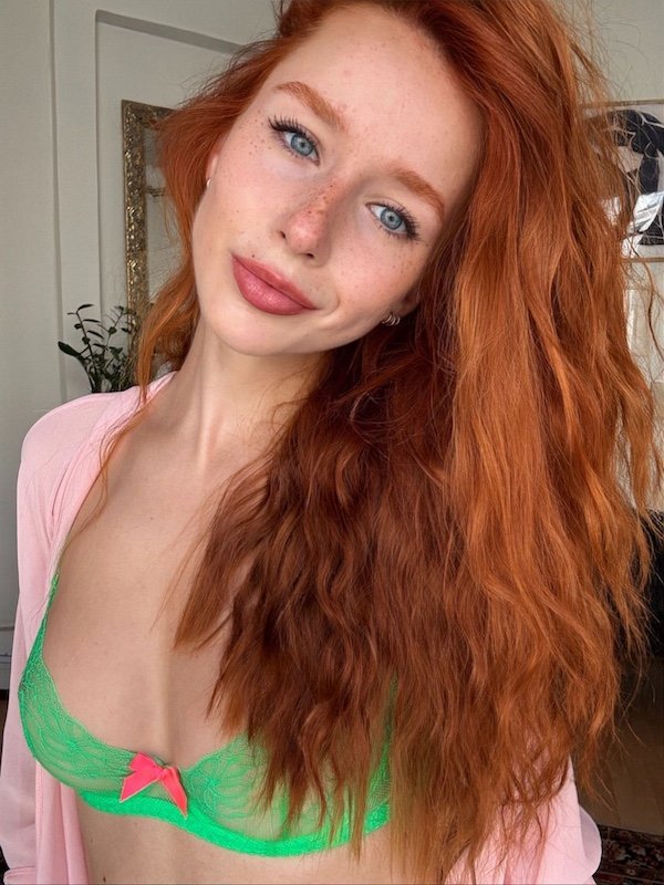 Redhead Girls (52 pics)