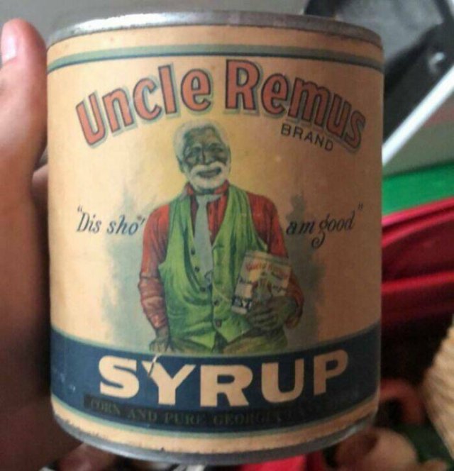 Interesting Finds In Old Houses (25 pics)