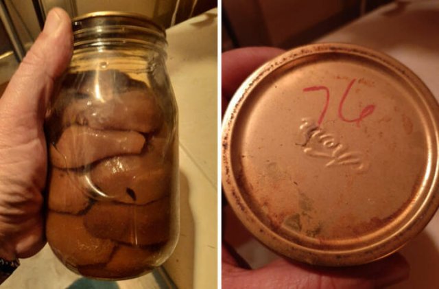 Interesting Finds In Old Houses (25 pics)