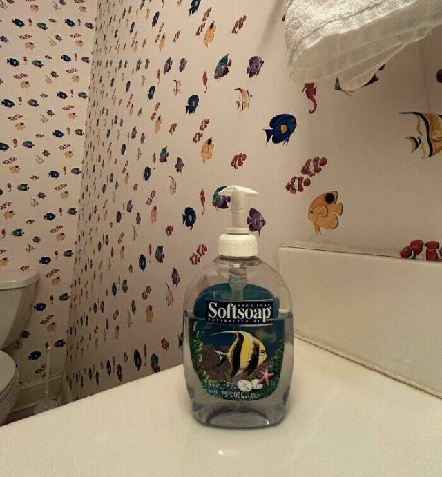 Interesting Finds In Old Houses (25 pics)