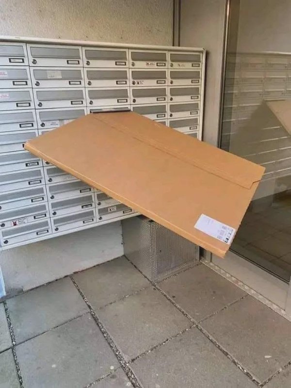 What Is Going On Here? (31 pics)