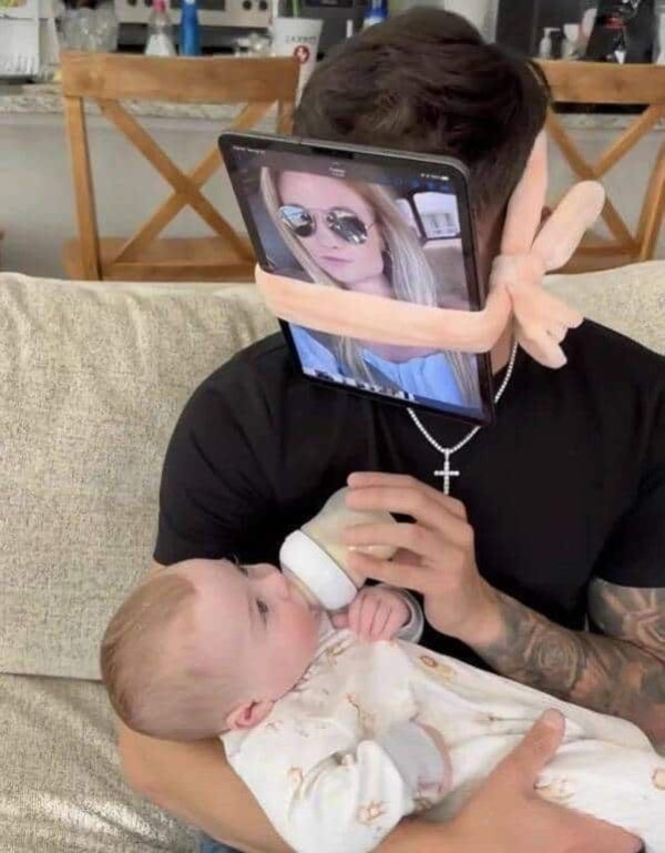 What Is Going On Here? (31 pics)