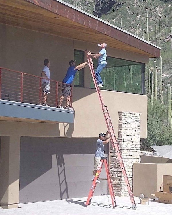 Hilarious Work Photos (26 pics)