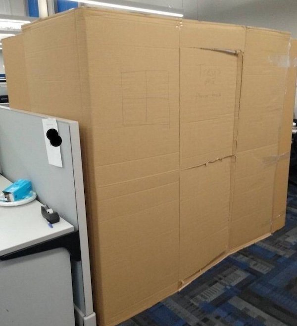 Hilarious Work Photos (26 pics)