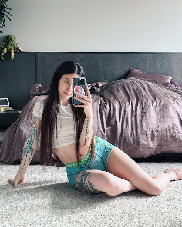 Girls In Pajamas (31 pics)