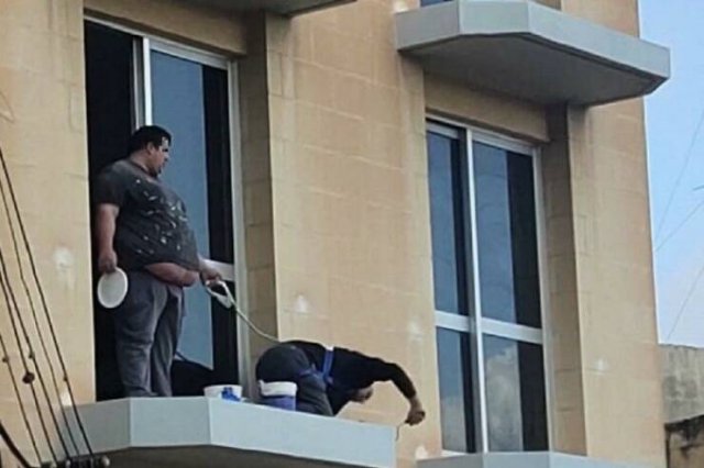 Not Very Smart People (24 pics)