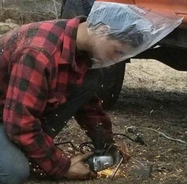 Not Very Smart People (24 pics)