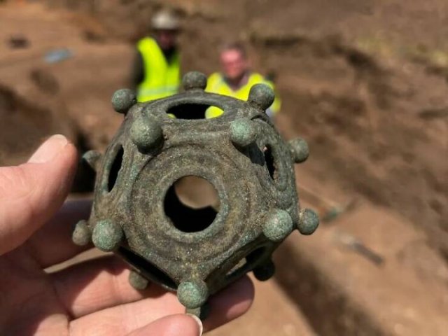 Amazing Historical Objects (15 pics)