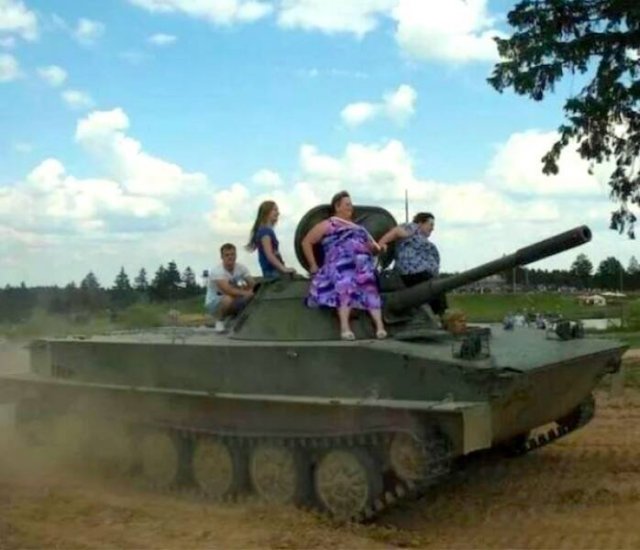 What Is Going On Here? (18 pics)