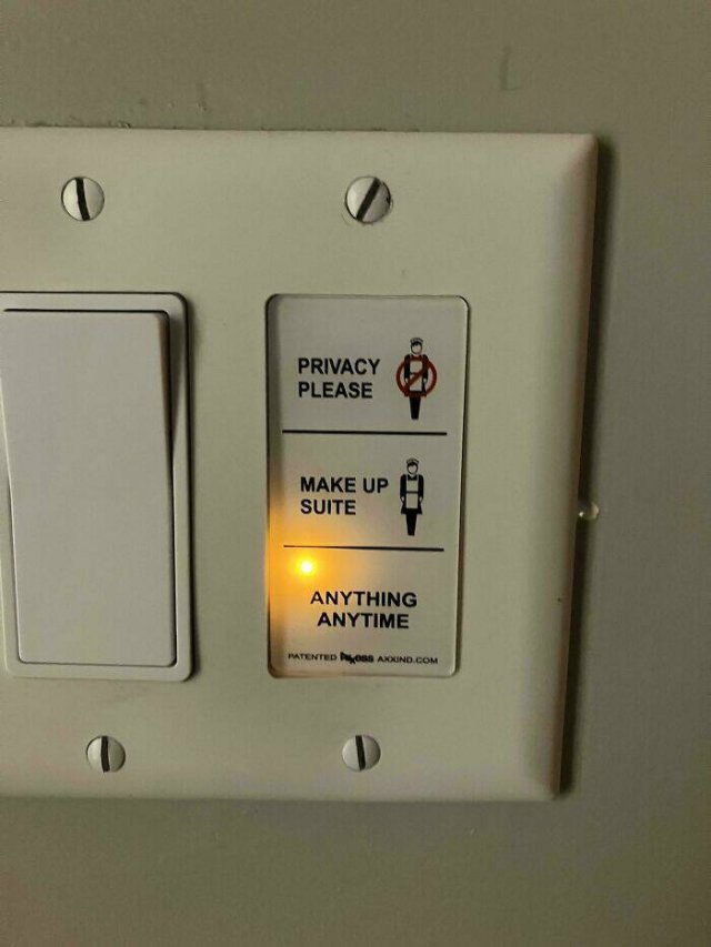 Unusual Finds In Hotels (25 pics)