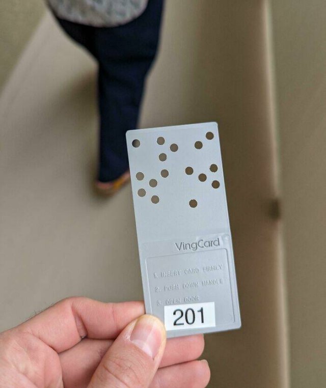 Unusual Finds In Hotels (25 pics)