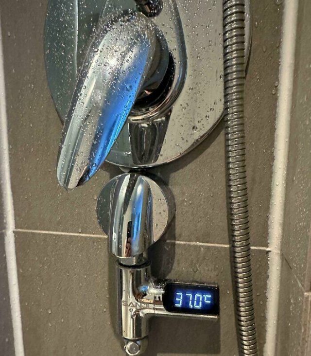 Unusual Finds In Hotels (25 pics)