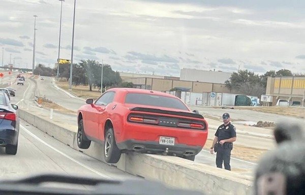 What Is Going On Here? (27 pics)