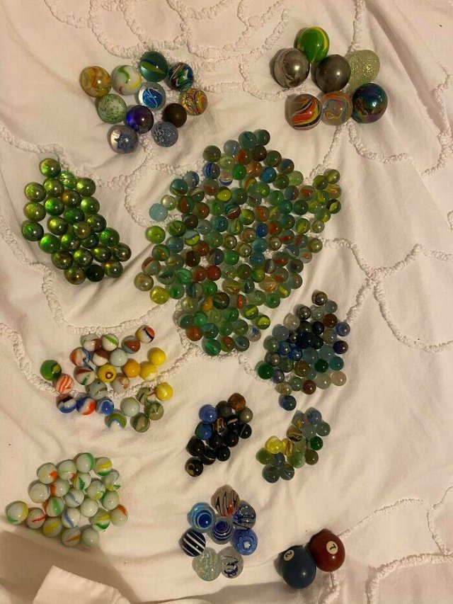 Interesting Finds In Old Houses (25 pics)
