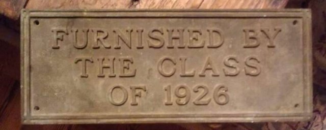 Interesting Finds In Old Houses (25 pics)
