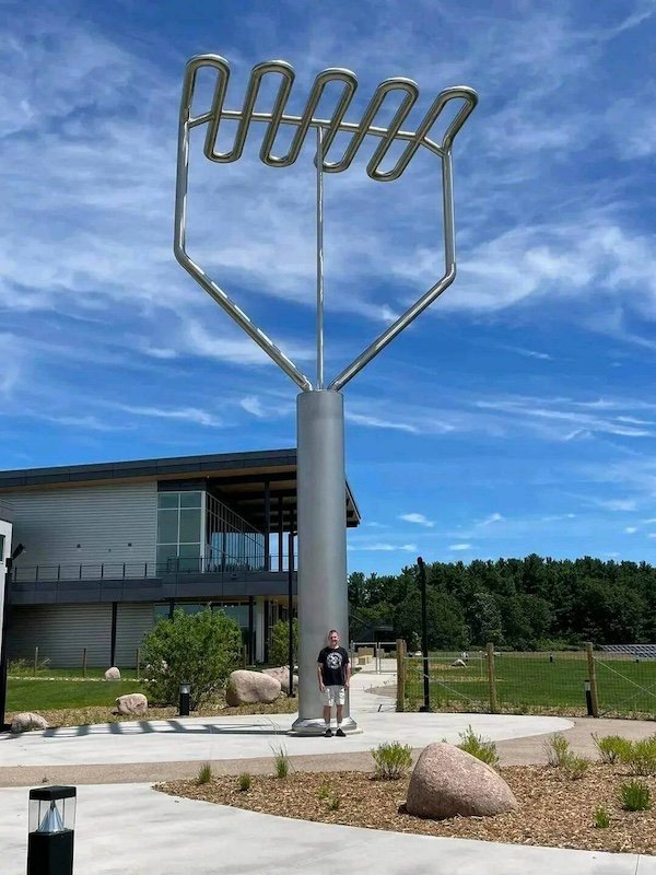 Giant Things (40 pics)