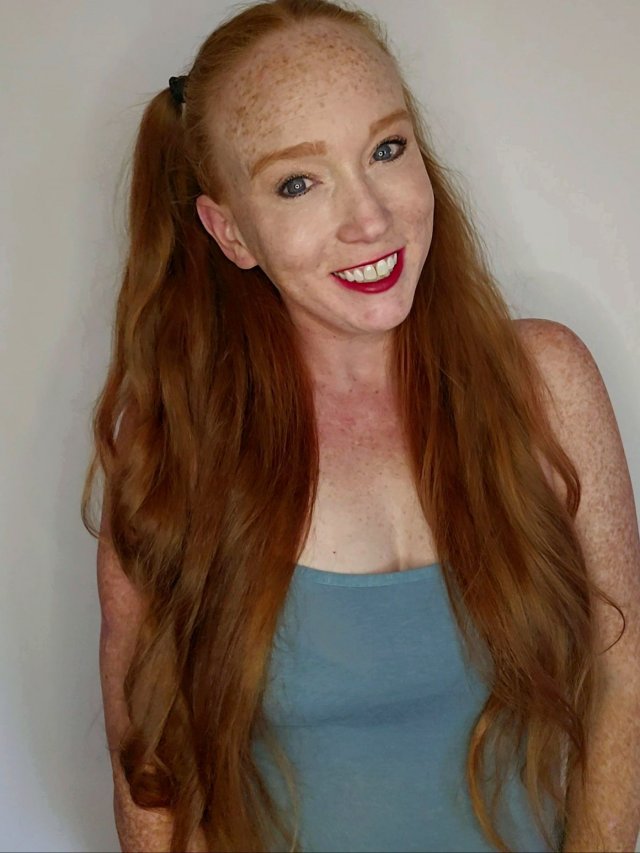 Girls With Freckles (27 pics)
